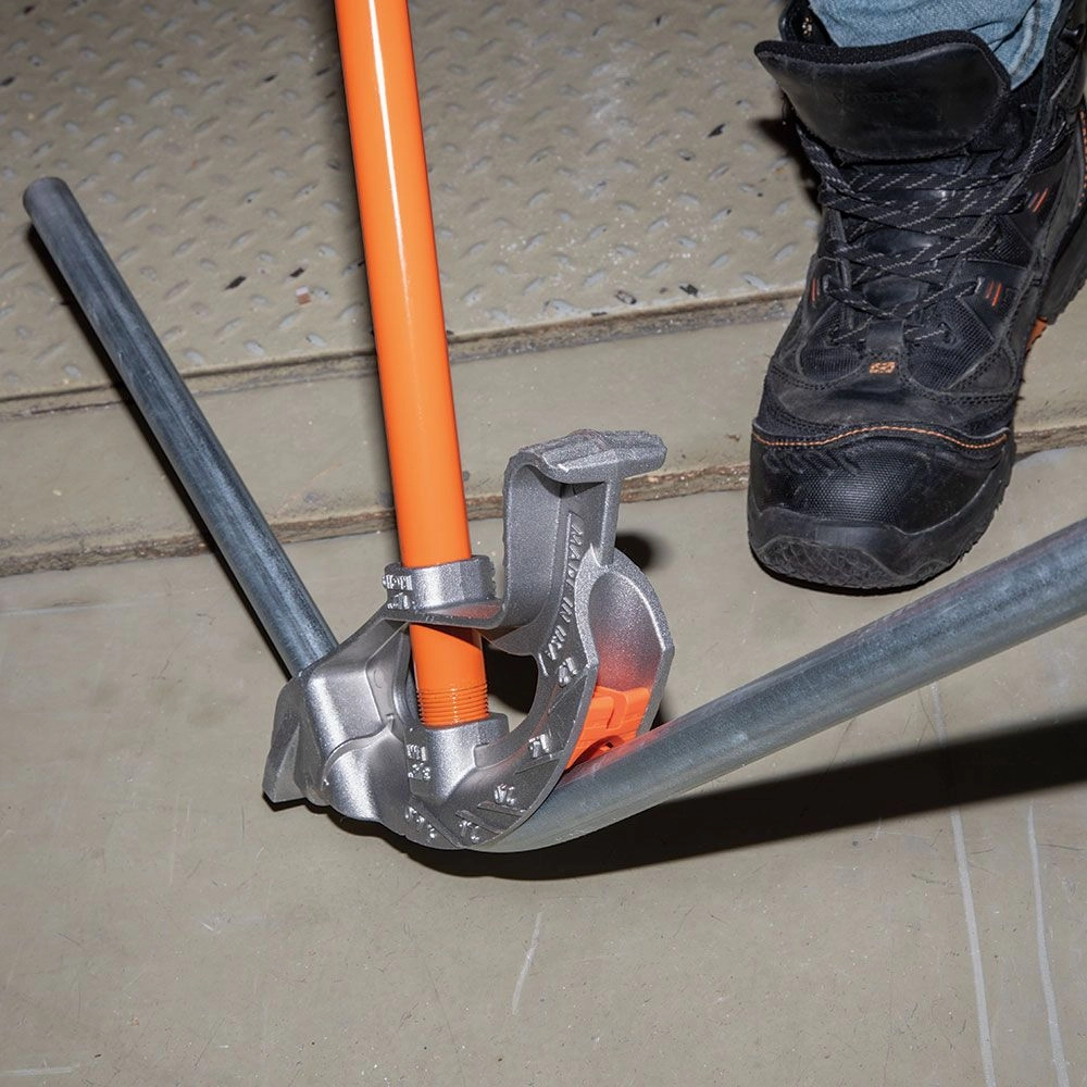 Klein Tools 51605 Conduit Bender 1-Inch EMT with Angle Setter Technology, Wide Foot Pedal and Benchmark Symbols